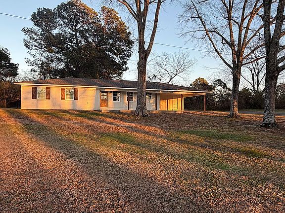 3rd image of 1921 Lake Lowndes Rd