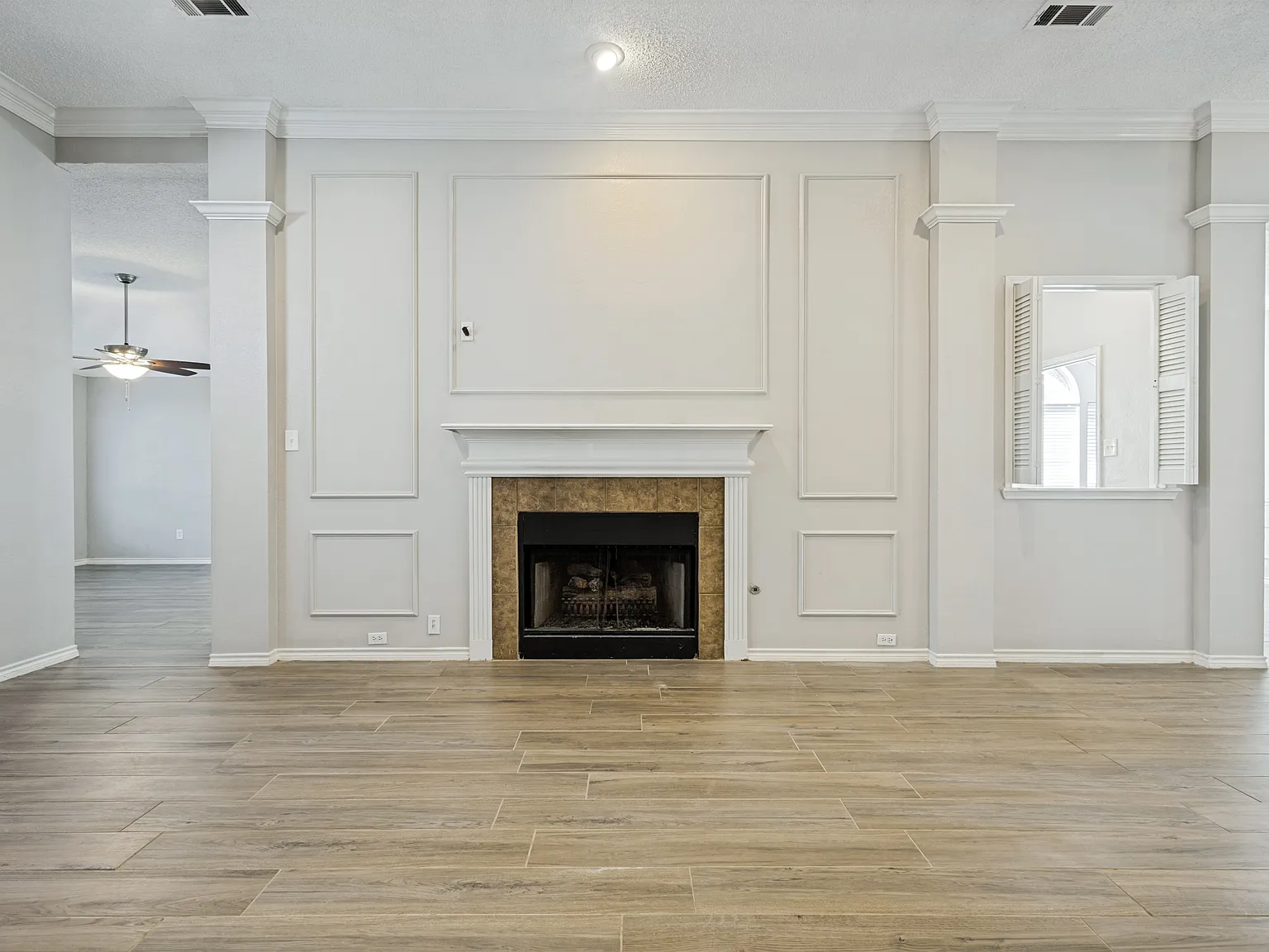 4 bed, 2311 sqft, $2,950 — Photo 4