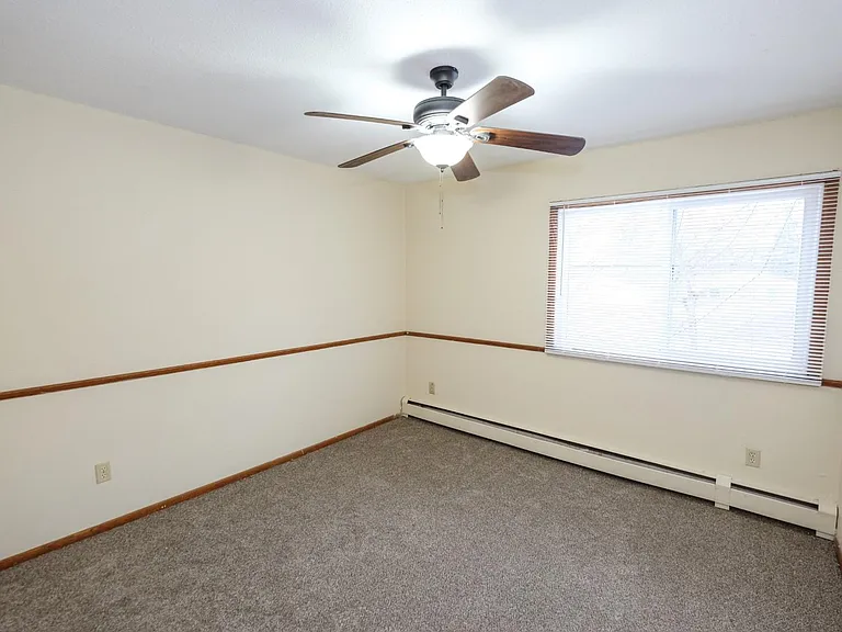 Cedar Avenue Apartments — Photo 41