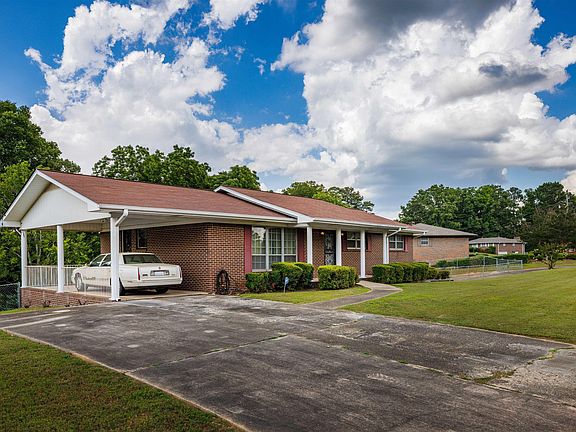 2nd image of 3003 Crestlane Dr