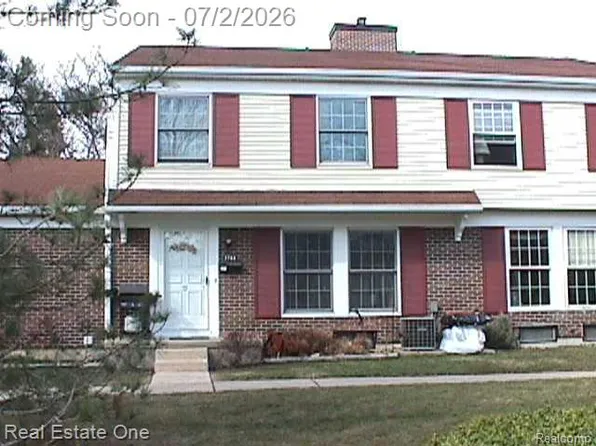 2768 Glenbridge Ct, Ann Arbor, MI 48104