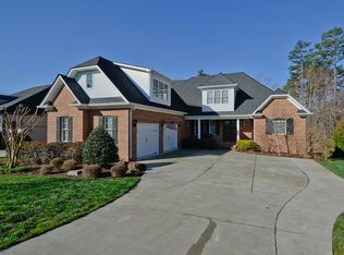 811 Golf House Rd W, Whitsett, NC 27377