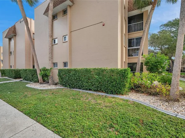 1520 GLEN OAKS DRIVE E #244, SARASOTA, FL 34232