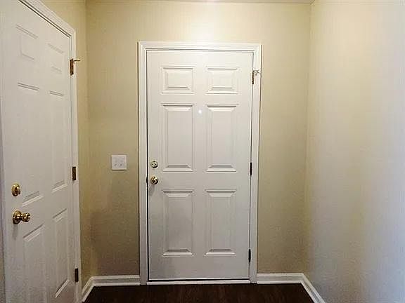 1st image of 242 Border Rd