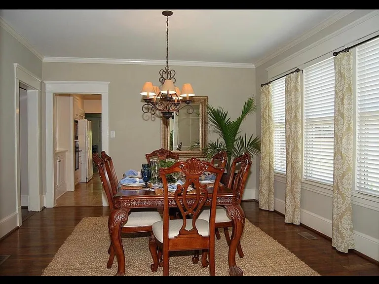 621 Oakland Ave — Photo 6
