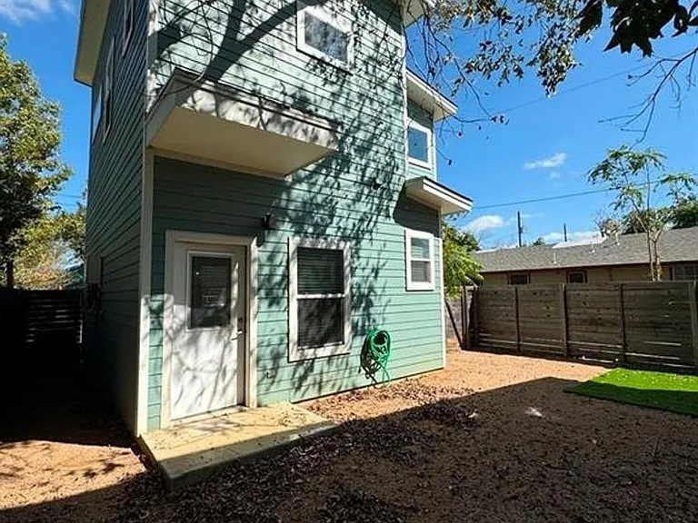 6201 Felix Ave #A — Photo 40