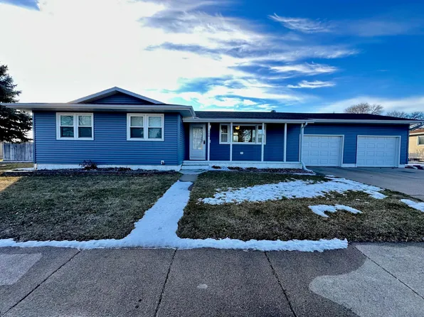 508 S Wind Dr, Gibbon, NE 68840