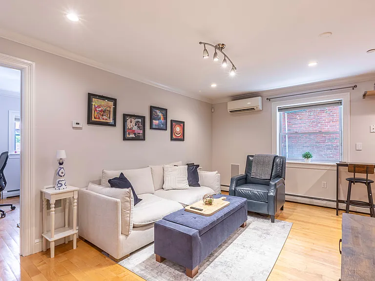 52 Cooper St #1 — Photo 3