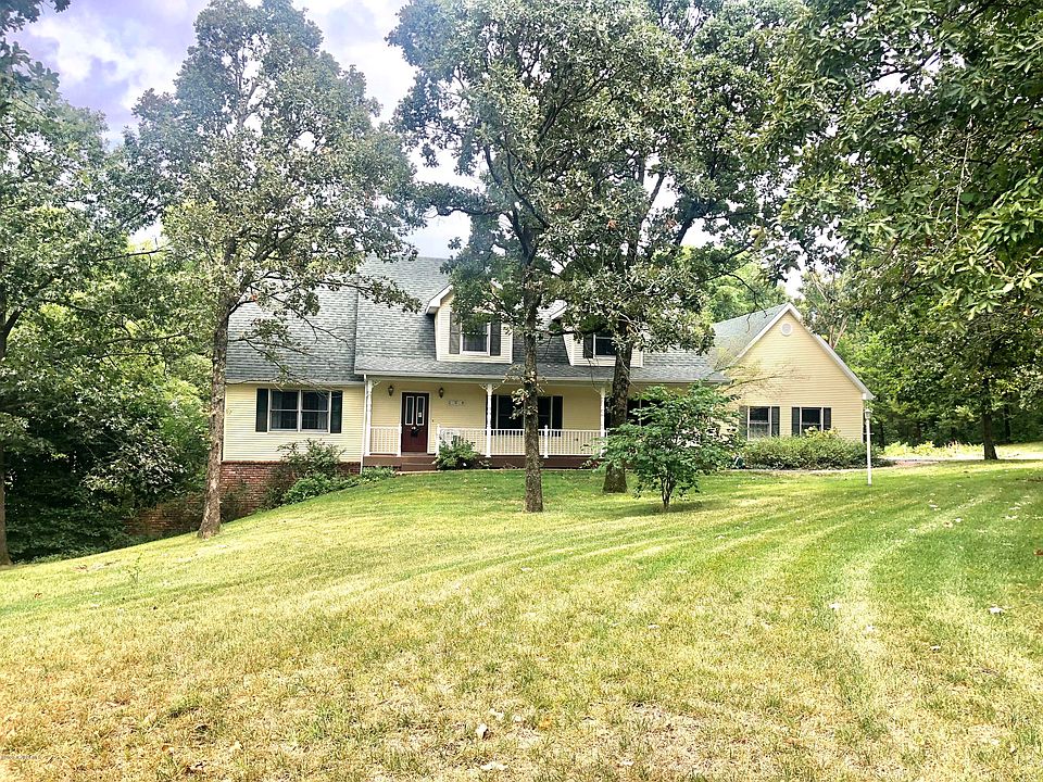 1st image of 300 Deerfield Pl