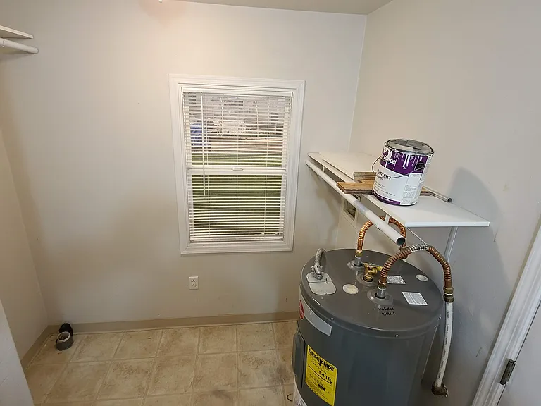 725 6th Ave N — Photo 13