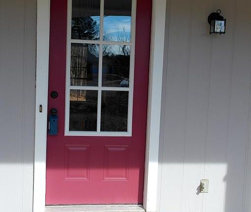 4th image of 128 N Chestnut Dr