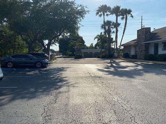 5th image of 7610 Pinery Way APT F