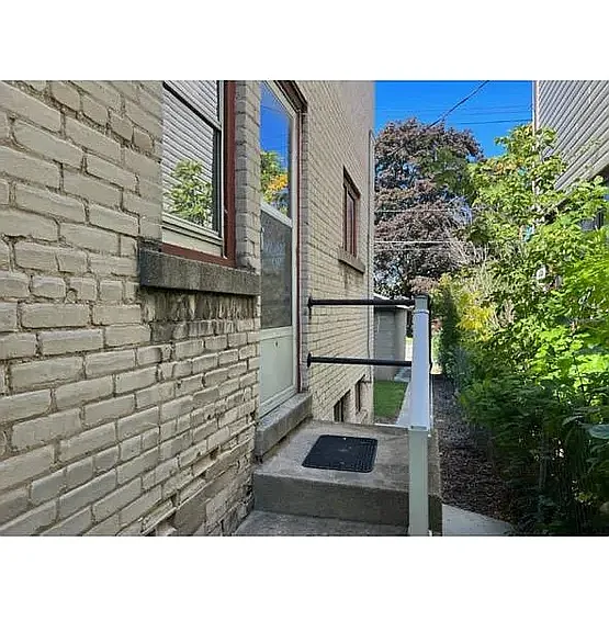 5424 W Burnham St #5 — Photo 4