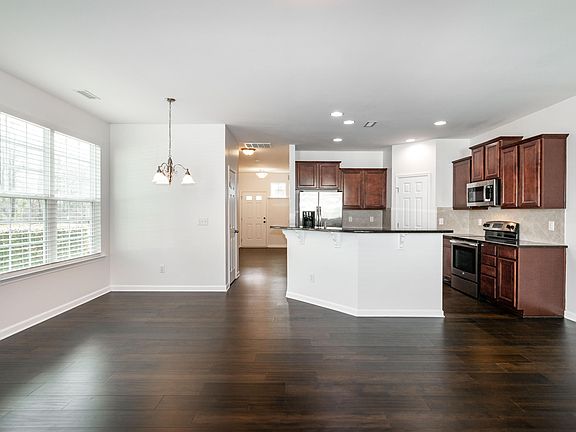 2nd image of 400 Stone Flower Ln