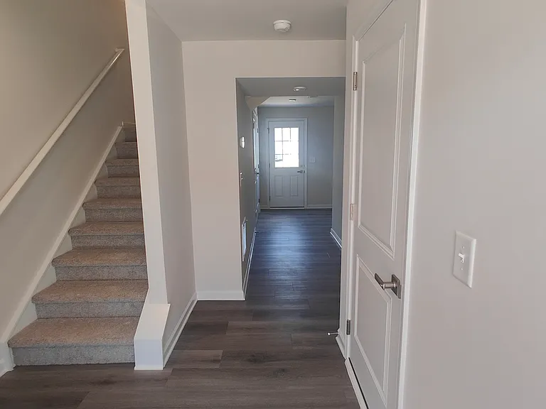 572 Wheatland Country Rd — Photo 2
