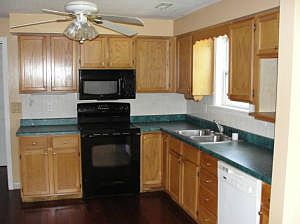 4th image of 17802 Christa Ln