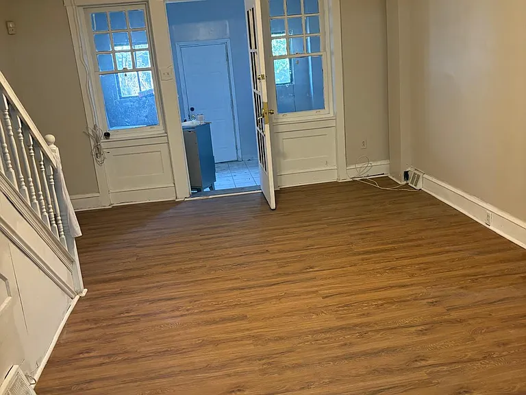 5813 Hadfield St — Photo 10