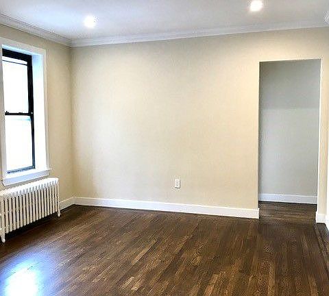 3rd image of 4105 43rd St APT B2