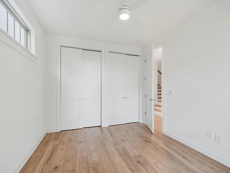 3060 Edwin Cir — Photo 13