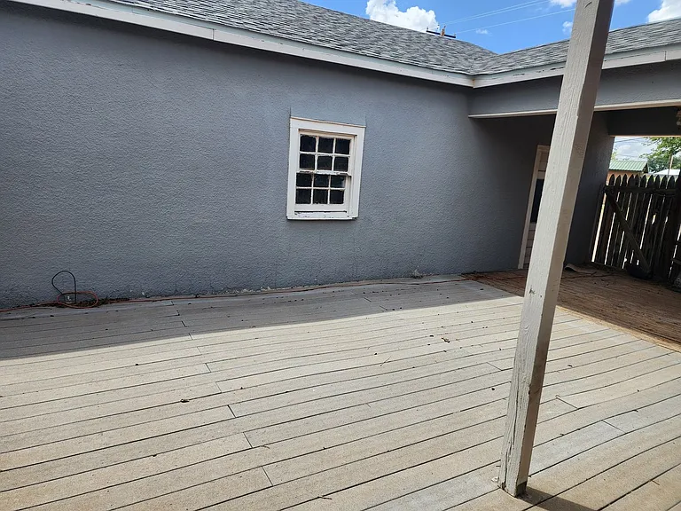 1700 S Avenue B — Photo 40