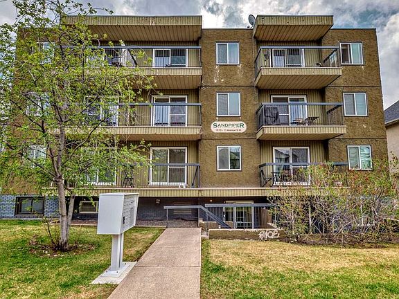 2nd image of 1613 S 11th Ave SW #202