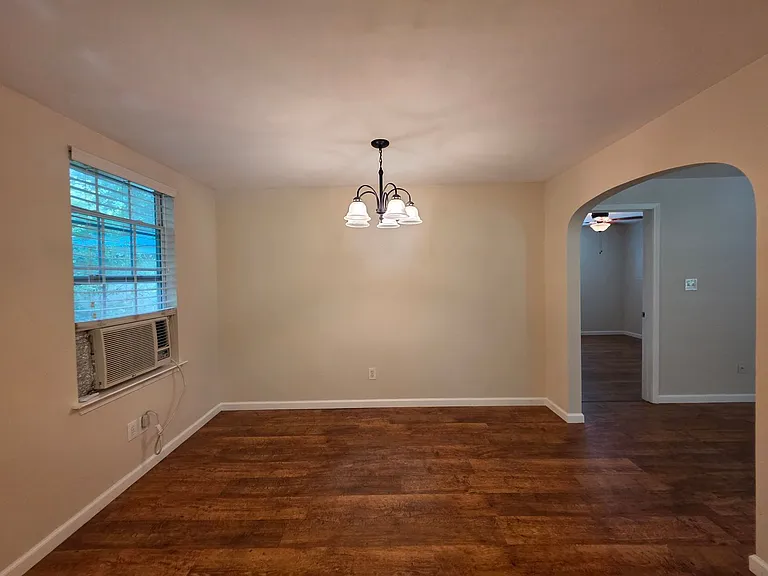 5142 Regalo Dr — Photo 8
