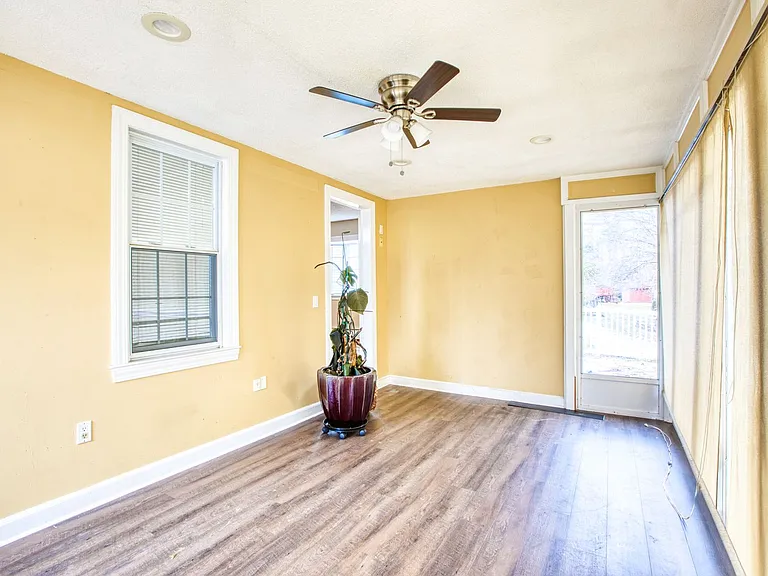 117 John Ave — Photo 17