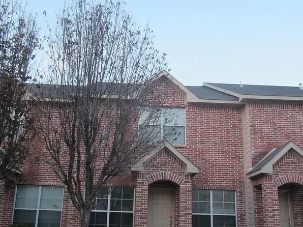 2312 Calendar Ct, Grand Prairie, TX 75050
