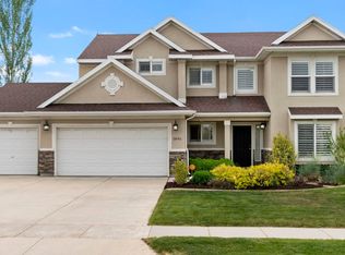 1691 Country Bend Rd, Farmington, UT 84025