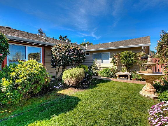 4th image of 6208 Rainbow Dr