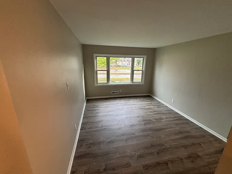 6906 W Oklahoma Ave — Photo 5
