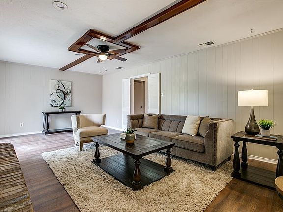 5th image of 1318 Holt Ave