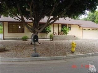 1203 Fern Oaks Dr, Santa Paula, CA 93060