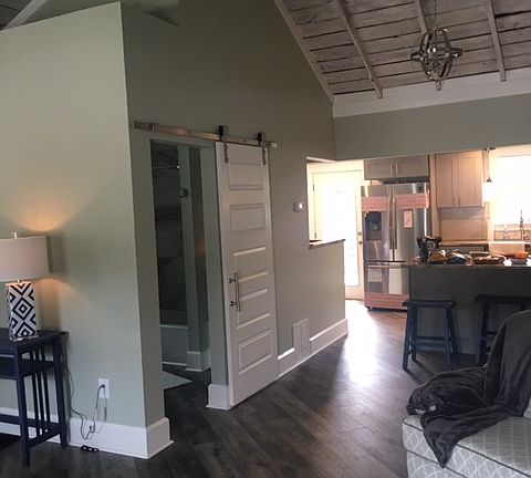 sliding door to main bath