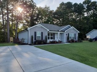 111 Hunters Landing Dr, Smithfield, NC 27577