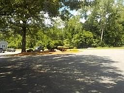 3rd image of 9 Fairway Ln
