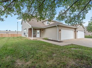 3252 Wind River Cir, Columbia, MO 65203