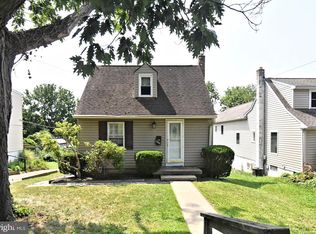 889 Old Lancaster Rd, Berwyn, PA 19312