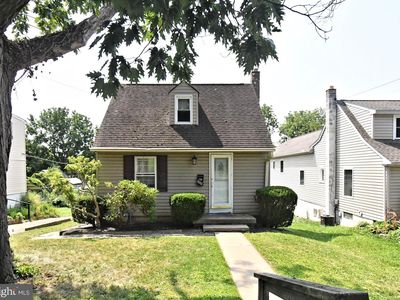 889 Old Lancaster Rd, Berwyn, PA, 19312