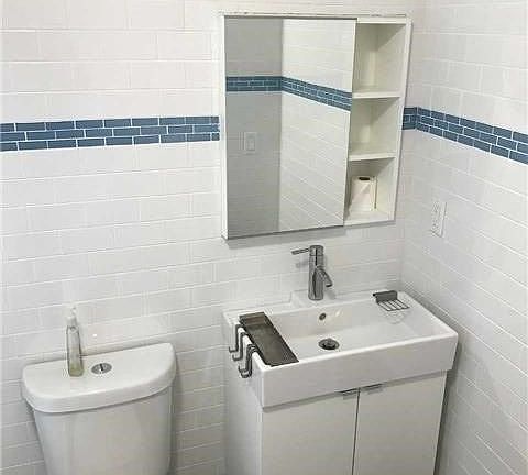 3rd image of 8732 254th St