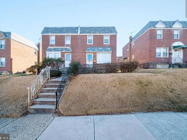 7400 Shisler St — Photo 1