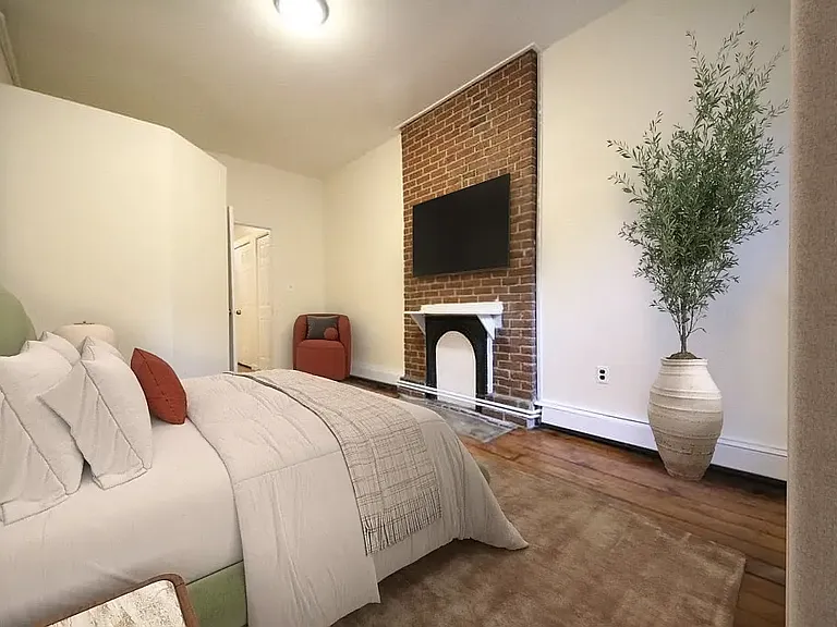 840 2nd Ave #2 — Photo 4