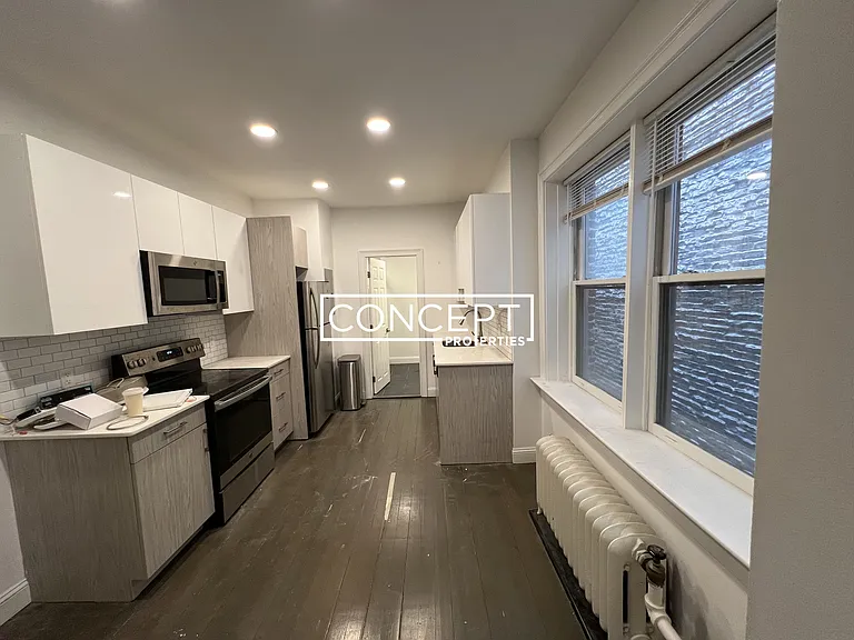 31 Temple St #2C — Photo 2