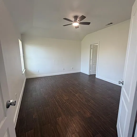 310 Millstone Dr — Photo 7