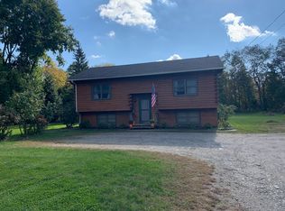 69 Salisbury Ave, North Kingstown, RI 02852