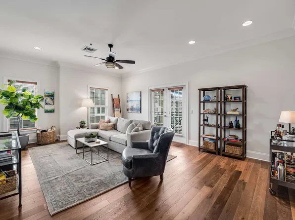 1010 16th Ave #401, Nashville, TN 37212