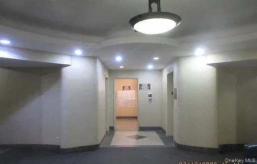 Building Photo 4