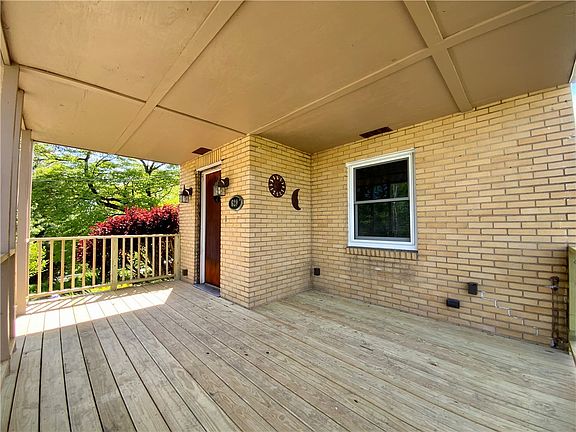 3rd image of 629 Ridge Rd