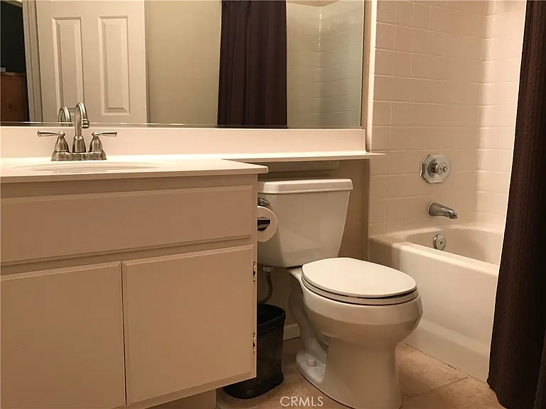 1039 S Positano Ave — Photo 13