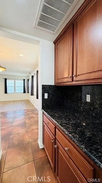 5 bed, 3655 sqft, $4,000 — Photo 4